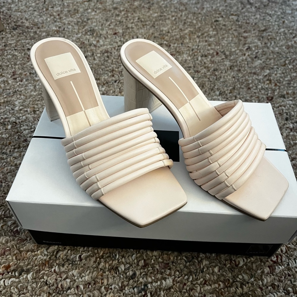 Dolce Vita Priana Sandal